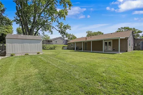 Exterior - 185 Broadripple Rd, Centerville, OH 45458 photo 4 of 9