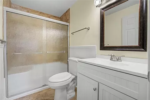Bath - 185 Broadripple Rd, Centerville, OH 45458 photo 5 of 5