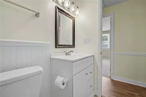 Bath - 185 Broadripple Rd, Centerville, OH 45458 photo 4 of 5