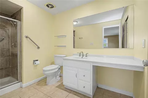 Bath - 185 Broadripple Rd, Centerville, OH 45458 photo 2 of 5