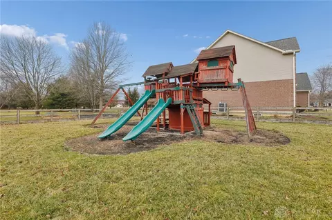 Exterior - 8179 Worcester Dr, Maineville, OH 45039 photo 4 of 9