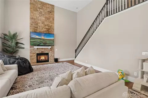 Living - 8179 Worcester Dr, Maineville, OH 45039 photo 1 of 2
