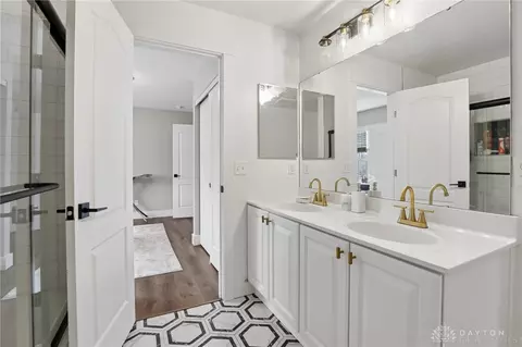 Bath - 8179 Worcester Dr, Maineville, OH 45039 photo 6 of 6