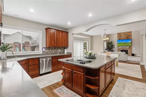 Kitchen - 8179 Worcester Dr, Maineville, OH 45039 photo 4 of 5