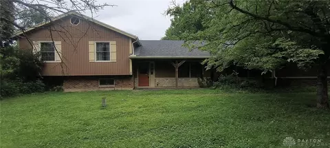 1470 Sugarhill Ln, Sugarcreek Township, OH 45385