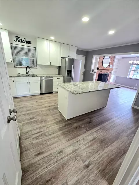 Kitchen - 843 Maxwelton Ln, Centerville, OH 45459 photo 2 of 2