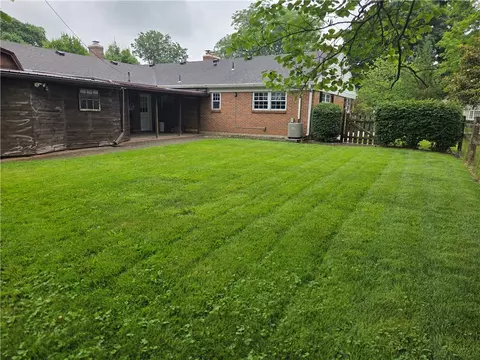 Exterior - 843 Maxwelton Ln, Centerville, OH 45459 photo 2 of 5