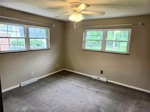 Bedroom - 843 Maxwelton Ln, Centerville, OH 45459 photo 5 of 6
