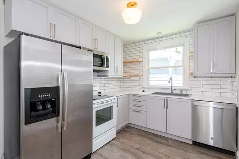 Kitchen - 2829 Kenview Ave, Dayton, OH 45420 photo 1 of 5