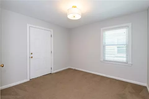 Bedroom - 2829 Kenview Ave, Dayton, OH 45420 photo 1 of 9