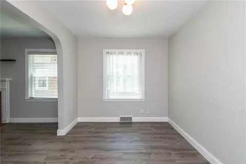 Living - 2829 Kenview Ave, Dayton, OH 45420 photo 7 of 7