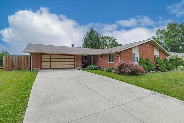 7042 Cliffstone Dr, Huber Heights, OH 45424