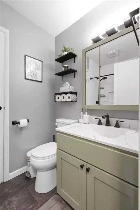 Bath - 2330 Southlea Dr, Dayton, OH 45459 photo 2 of 3