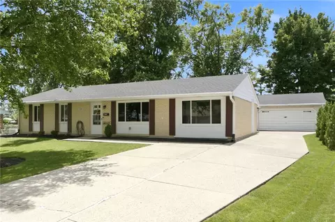 2330 Southlea Dr, Dayton, OH 45459