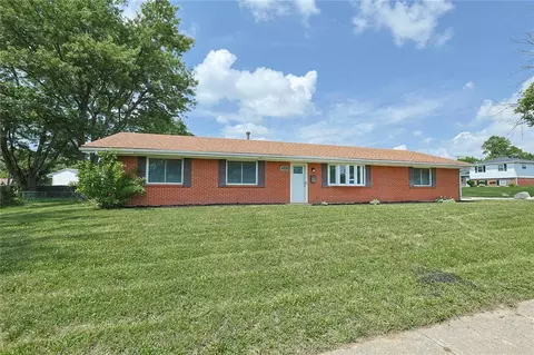 4505 College View Dr, Dayton, OH 45417