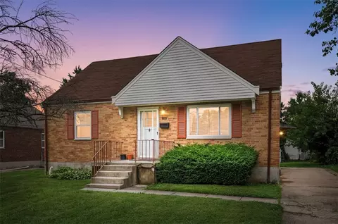 1906 Acorn Dr, Cincinnati, OH 45231