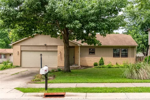 Exterior - 55 Cherry St, Springboro, OH 45066 photo 2 of 5