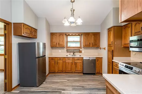 Kitchen - 55 Cherry St, Springboro, OH 45066 photo 2 of 5