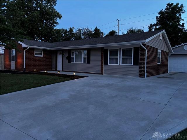 1737 Arapaho Dr, Xenia, OH 45385