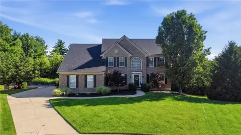 6272 Chappellfield Dr, West Chester, OH 45069