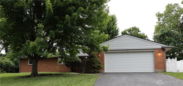 51 Lynn Rae Circle Cir, Centerville, OH 45458
