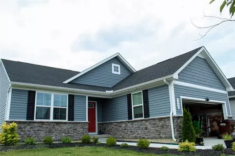 5901 Cresting Dr, Middletown, OH 45005