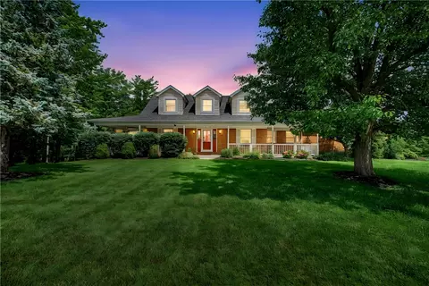 1805 Andrea Cir, Dayton, OH 45432