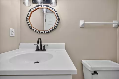 Bath - 2070 Foxknoll Dr, Centerville, OH 45458 photo 3 of 4
