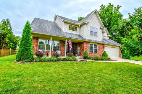 2435 Dutch Mill Dr, Fairborn, OH 45324