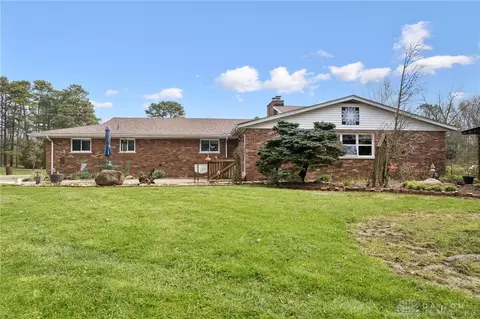 3911 Campbell Rd, Fayetteville, OH 45118