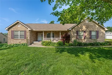 101 Trace Ct, Dayton, OH 45417