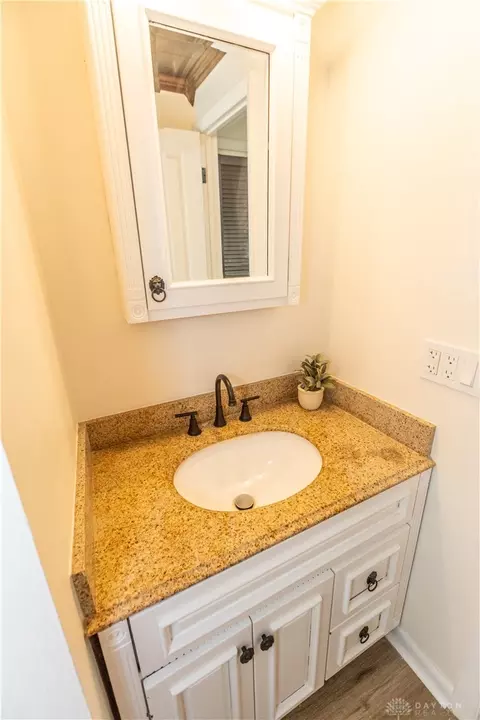 Bath - 2943 Imperial Blvd, Springfield, OH 45503 photo 1 of 6