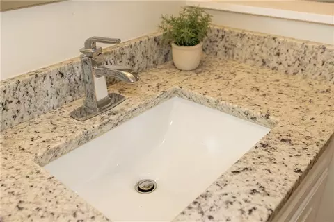 Bath - 2943 Imperial Blvd, Springfield, OH 45503 photo 4 of 6