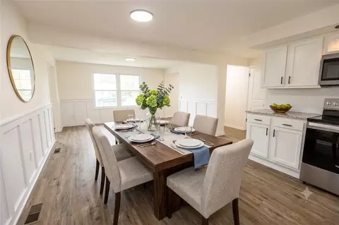 Dining - 2943 Imperial Blvd, Springfield, OH 45503 photo 1 of 1