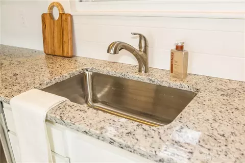 Kitchen - 2943 Imperial Blvd, Springfield, OH 45503 photo 3 of 3
