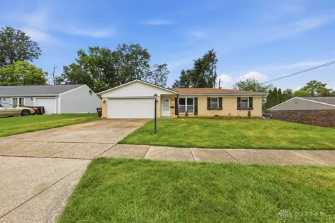 2268 Chapel Dr, Fairborn, OH 45324