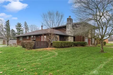129 Outerview Dr, Xenia, OH 45385