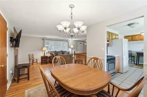 Dining - 801 Cushing Ave, Kettering, OH 45429 photo 2 of 3