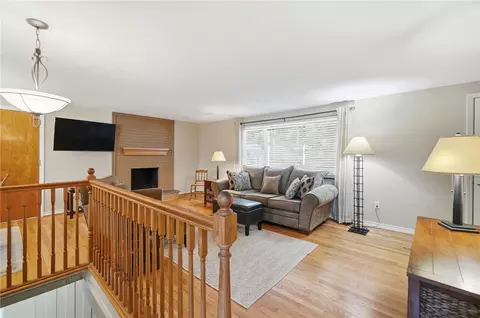 Living - 801 Cushing Ave, Kettering, OH 45429 photo 2 of 4