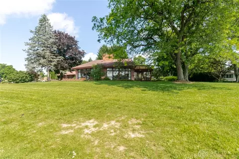 220 Plunder Cv, Eaton, OH 45320