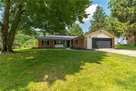 Exterior - 2776 Corlington Dr, Kettering, OH 45440 photo 2 of 11