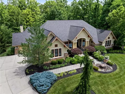 9381 Ridings Blvd, Washington Township, OH 45458