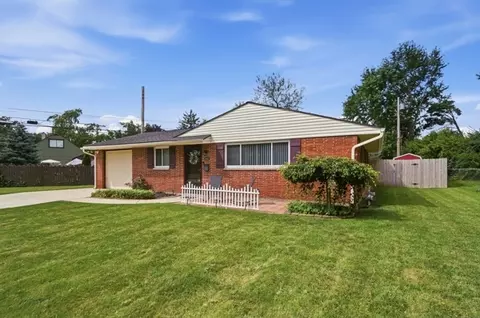 2425 Acorn Dr, Kettering, OH 45419 photo 2