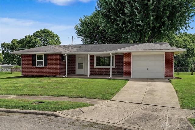 1361 Sioux Dr, Xenia, OH 45385
