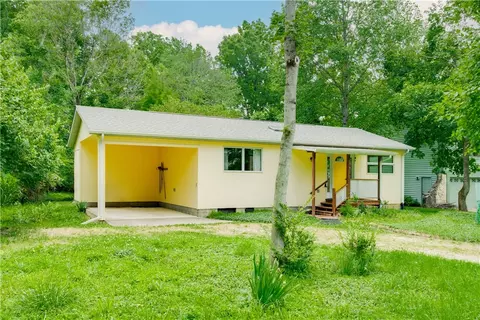 975 S High St, Yellow Springs, OH 45387