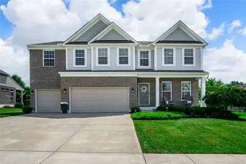 1720 Red Clover Dr, Lebanon, OH 45036