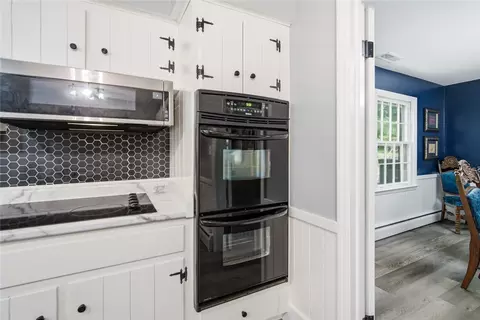 Kitchen - 4909 Bofield Dr, Kettering, OH 45429 photo 2 of 5