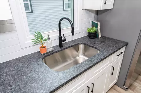 Kitchen - 1000 Mount Joy St, Springfield, OH 45505 photo 7 of 7
