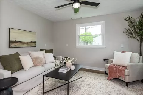 Living - 1000 Mount Joy St, Springfield, OH 45505 photo 3 of 4