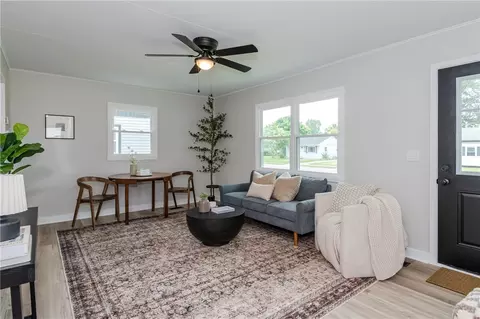 Living - 1000 Mount Joy St, Springfield, OH 45505 photo 1 of 4